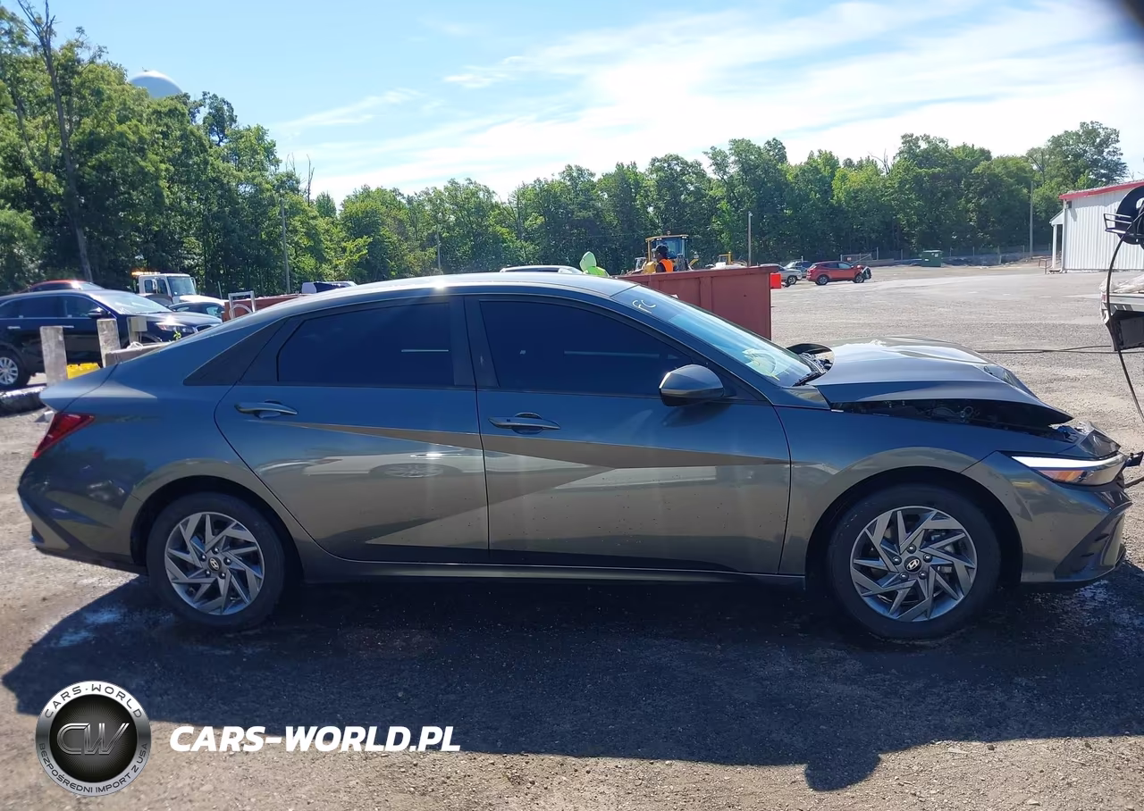 2024 Hyundai Elantra Sel VIN:KMHLM4DG2RU847300 - 13