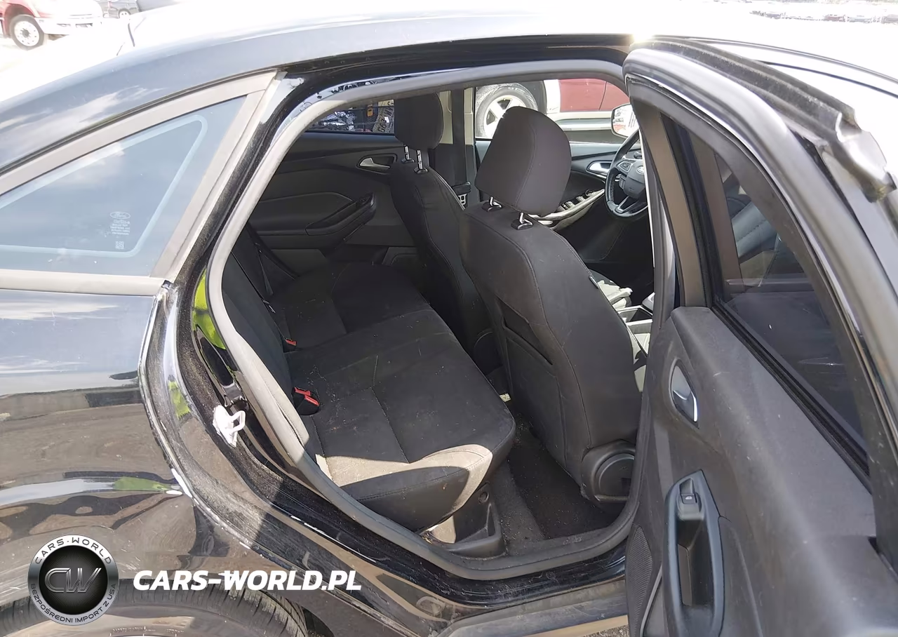 2016 Ford Focus Se VIN:1FADP3F22GL317994 - 8