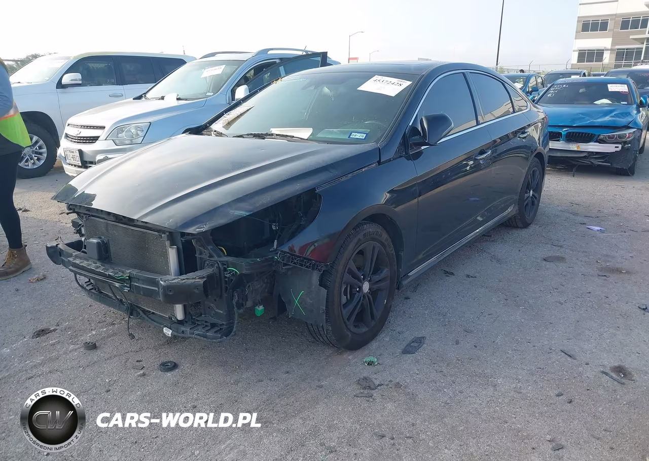 2018 Hyundai Sonata Sport+ VIN:5NPE34AF6JH701881 - 2