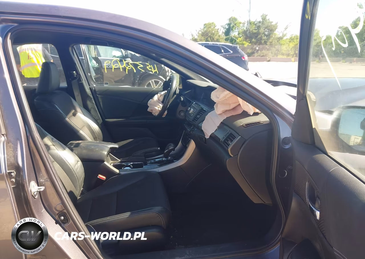 2017 Honda Accord Sport VIN:1HGCR2F57HA023722 - 5