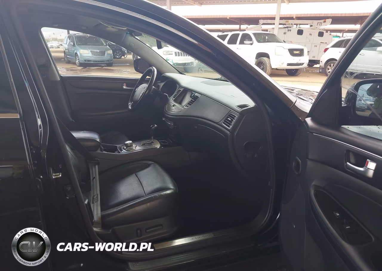2012 Hyundai Genesis 3.8 VIN:KMHGC4DD4CU158893 - 5