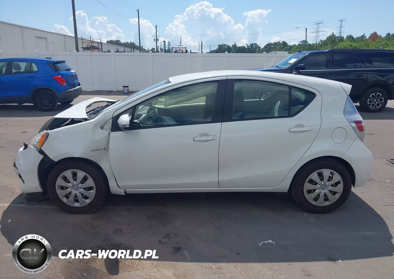 2014 Toyota Prius C VIN:JTDKDTB36E1081724 - 15