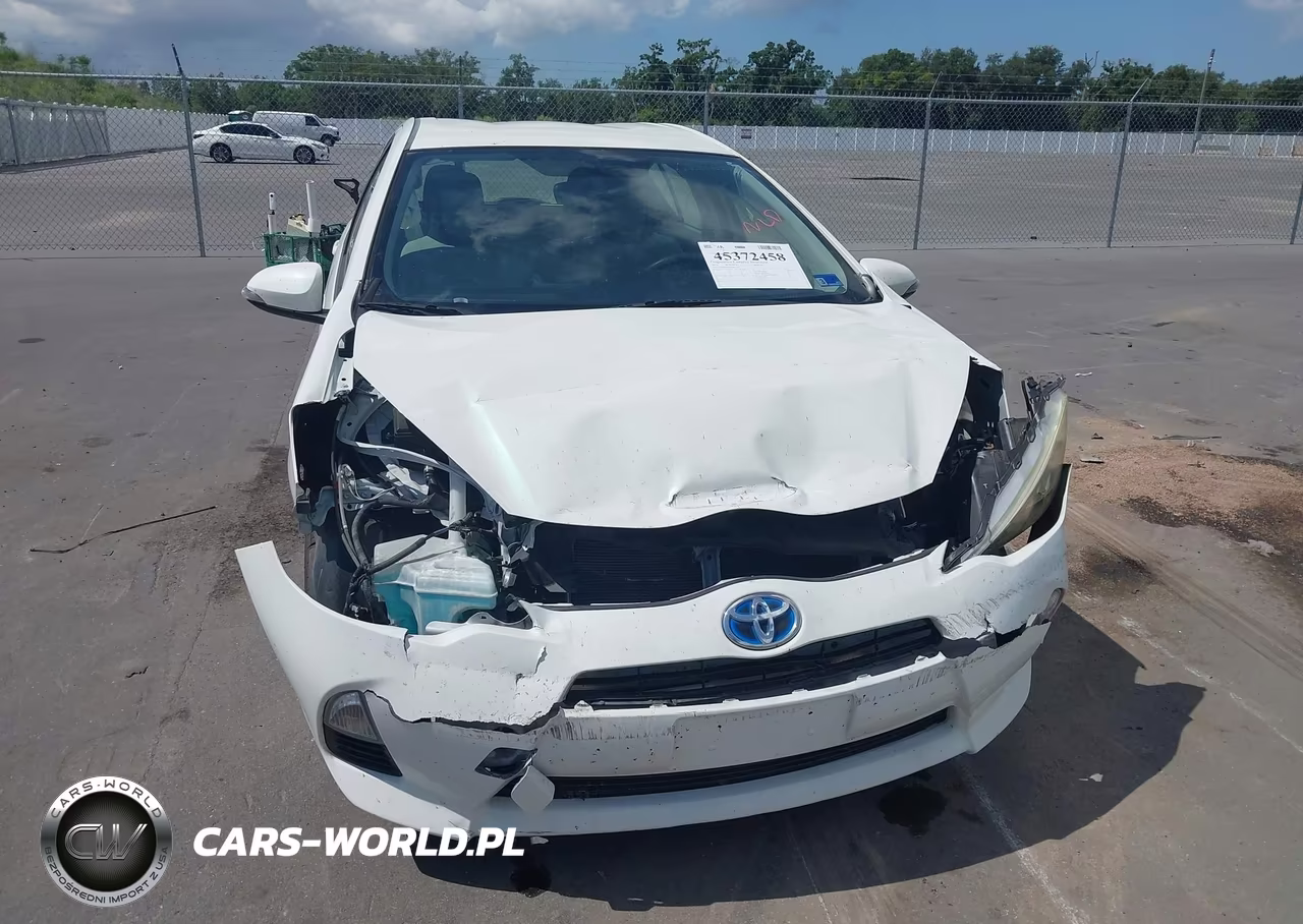 2014 Toyota Prius C VIN:JTDKDTB36E1081724 - 6