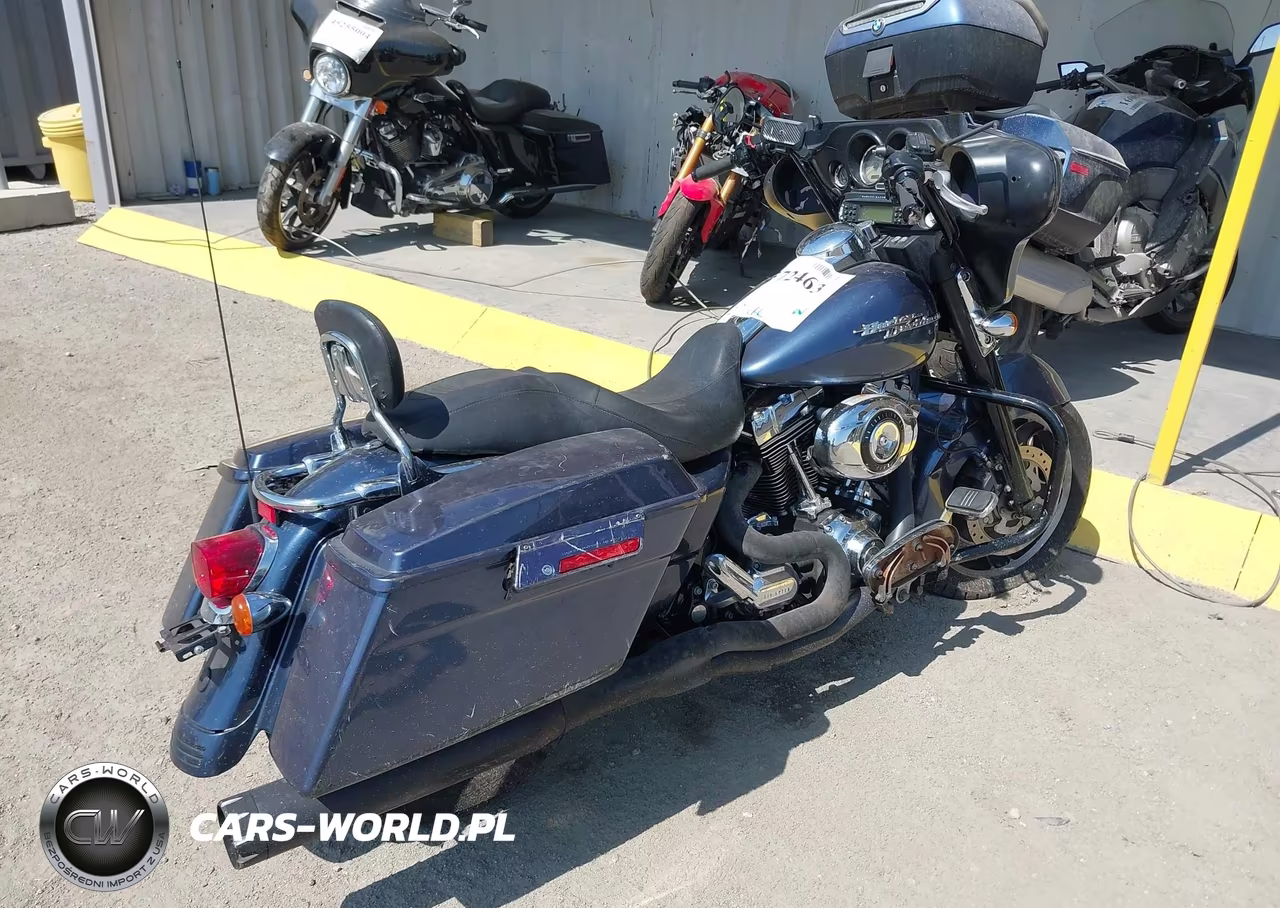 2008 Harley-Davidson Flhx VIN:1HD1KB4338Y622487 - 4