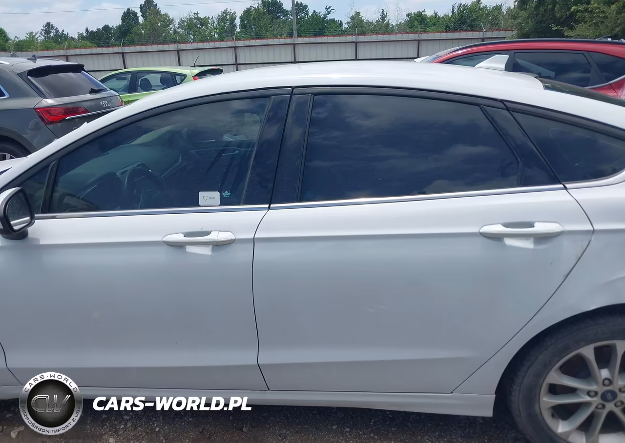 2019 Ford Fusion Se VIN:3FA6P0H77KR276708 - 14