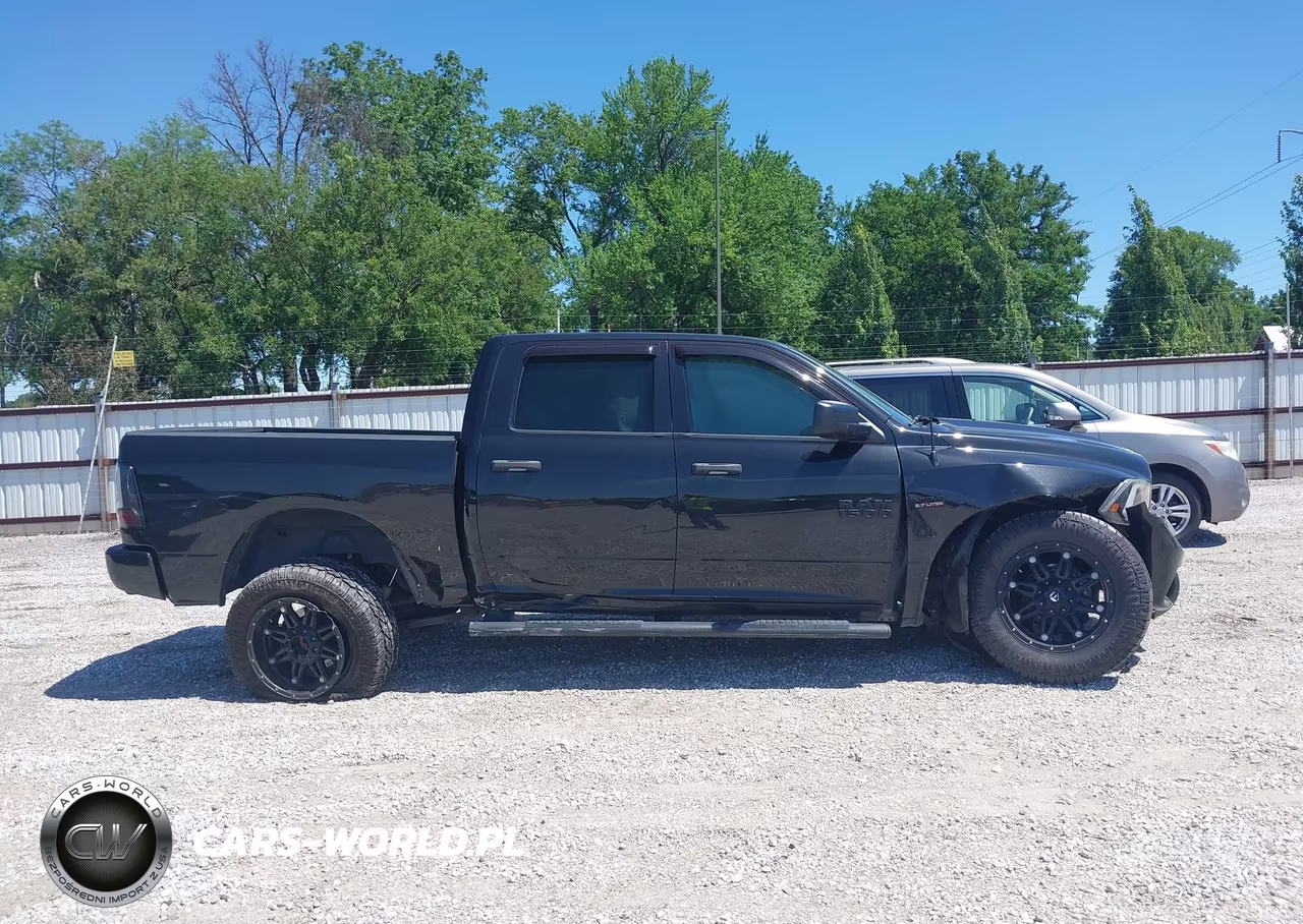 2017 Ram 1500 Express 4X4 5'7 Box VIN:3C6RR7KT0HG605194 - 13