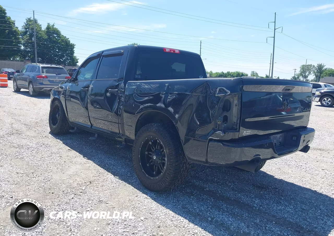 2017 Ram 1500 Express 4X4 5'7 Box VIN:3C6RR7KT0HG605194 - 3