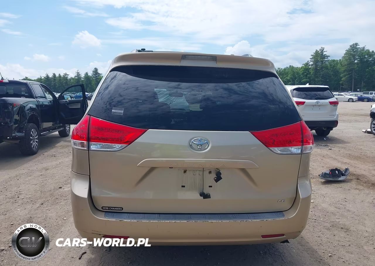 2011 Toyota Sienna Le V6 VIN:5TDKK3DC0BS025036 - 17