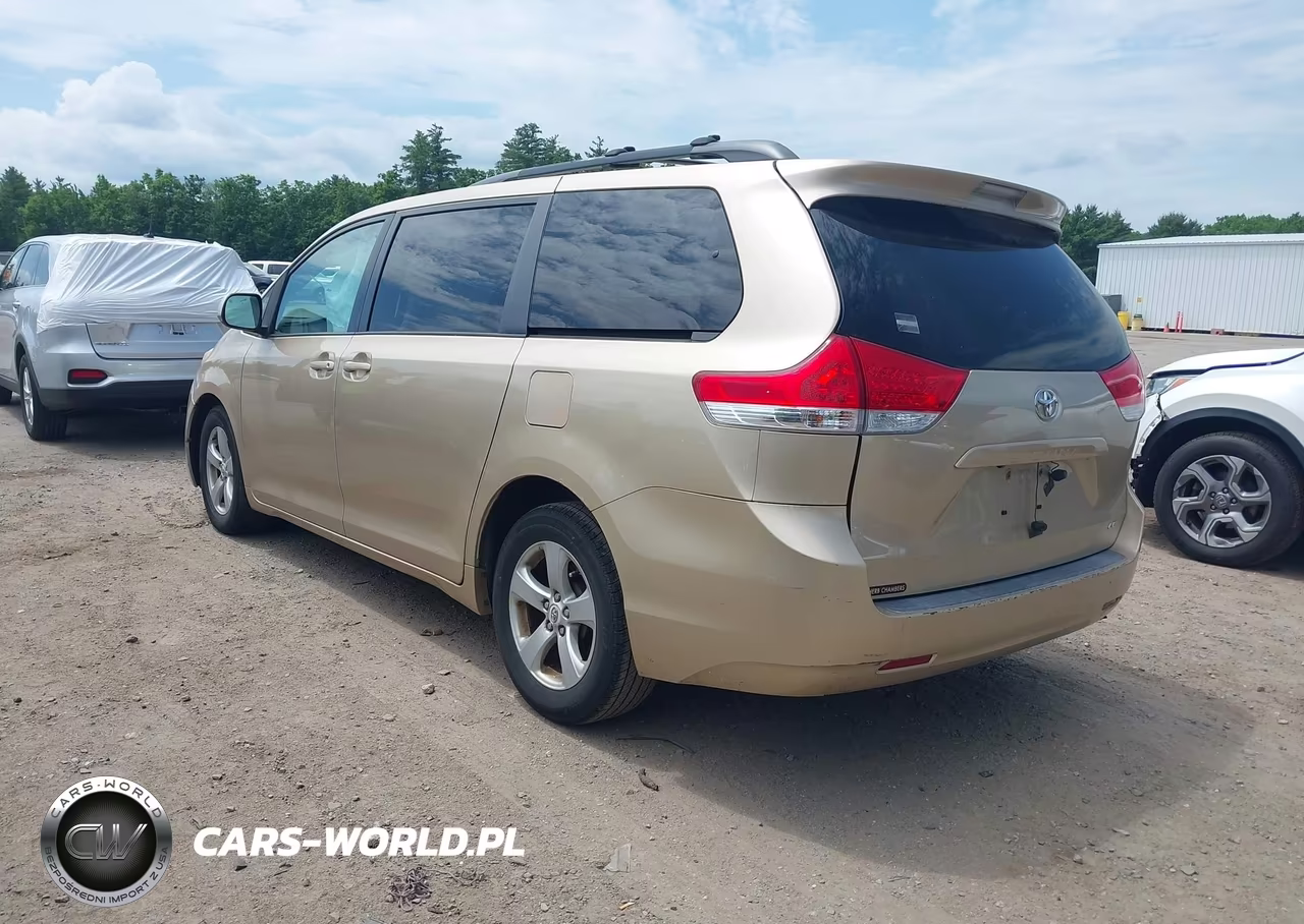 2011 Toyota Sienna Le V6 VIN:5TDKK3DC0BS025036 - 3