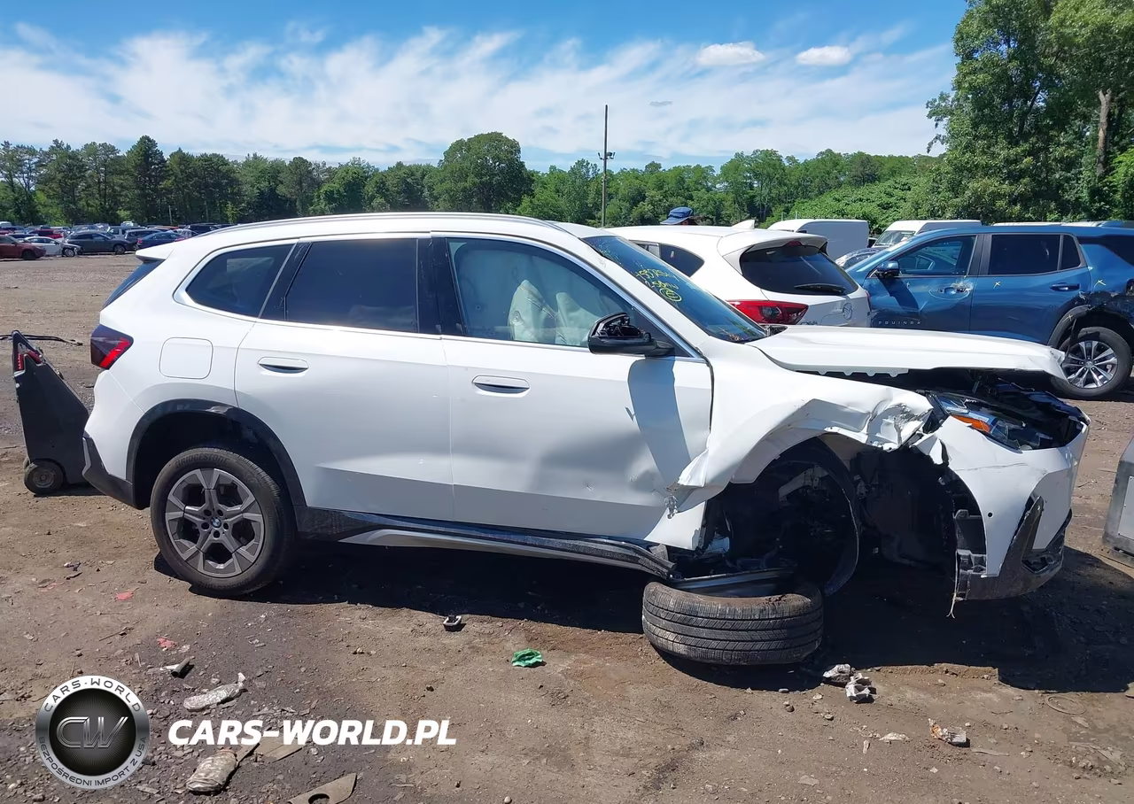 2025 BMW X1 xDrive28I VIN:WBX73EF00S5118102 - 13