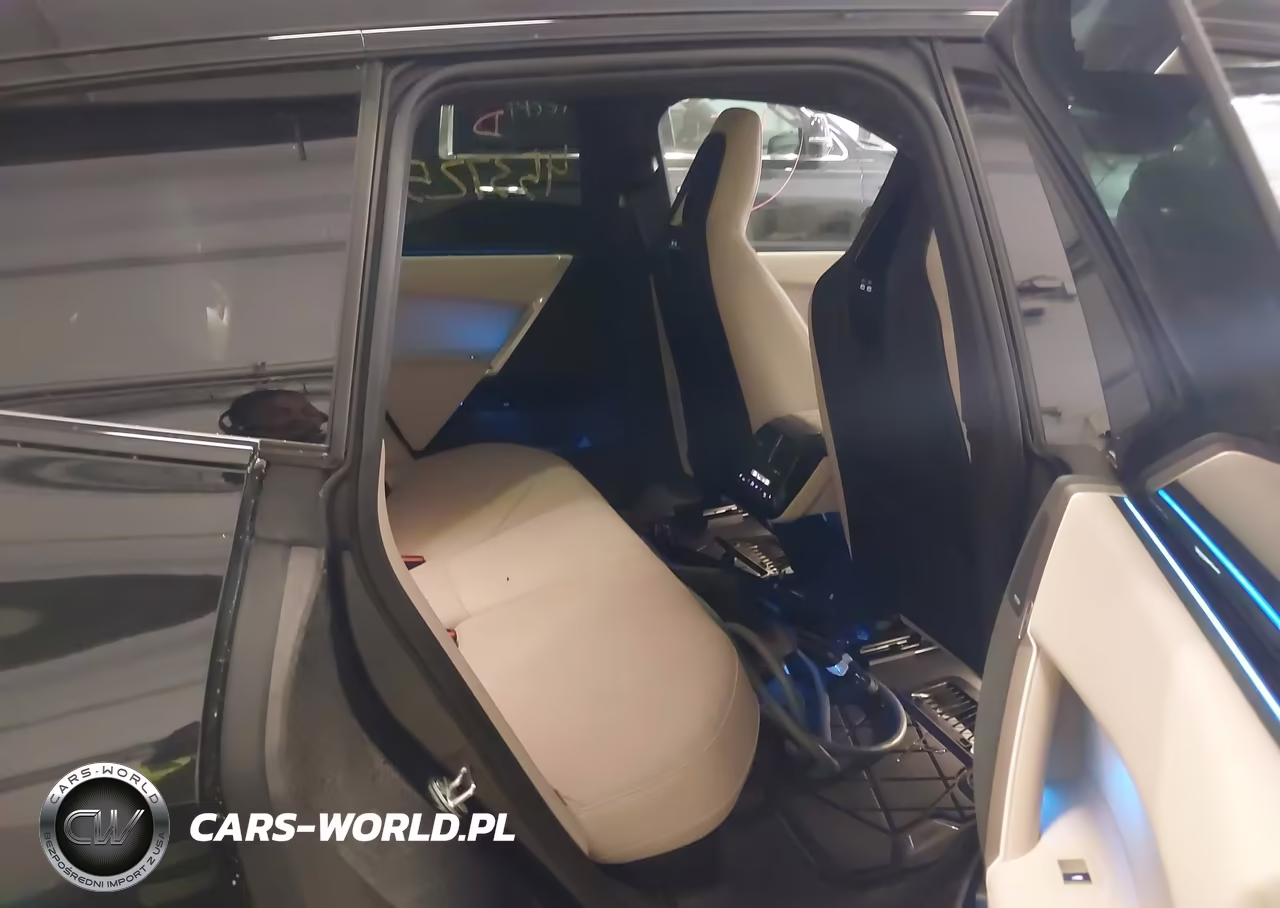 2022 BMW Ix xDrive50 VIN:WB523CF06NCK56184 - 8