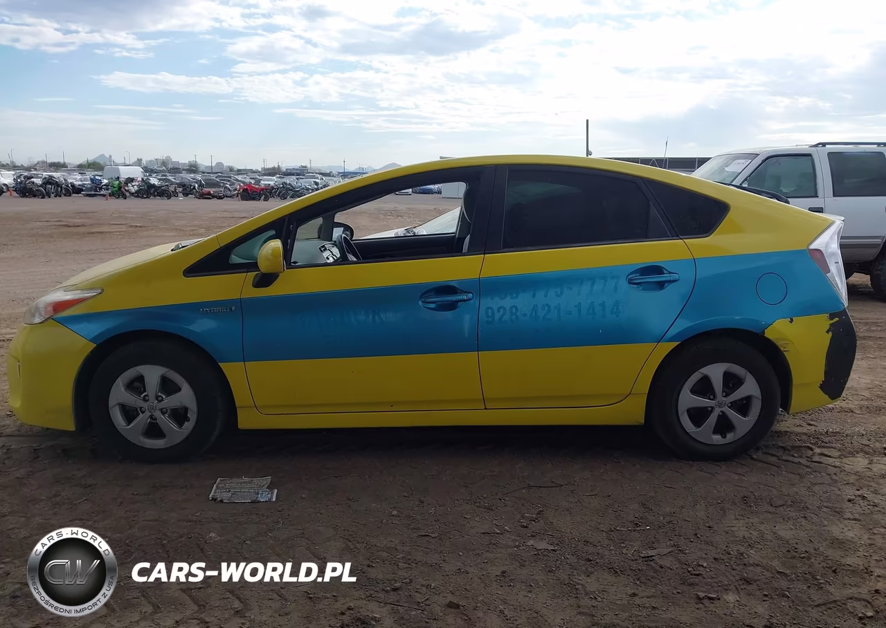 2013 Toyota Prius Two VIN:JTDKN3DU9D0339662 - 14