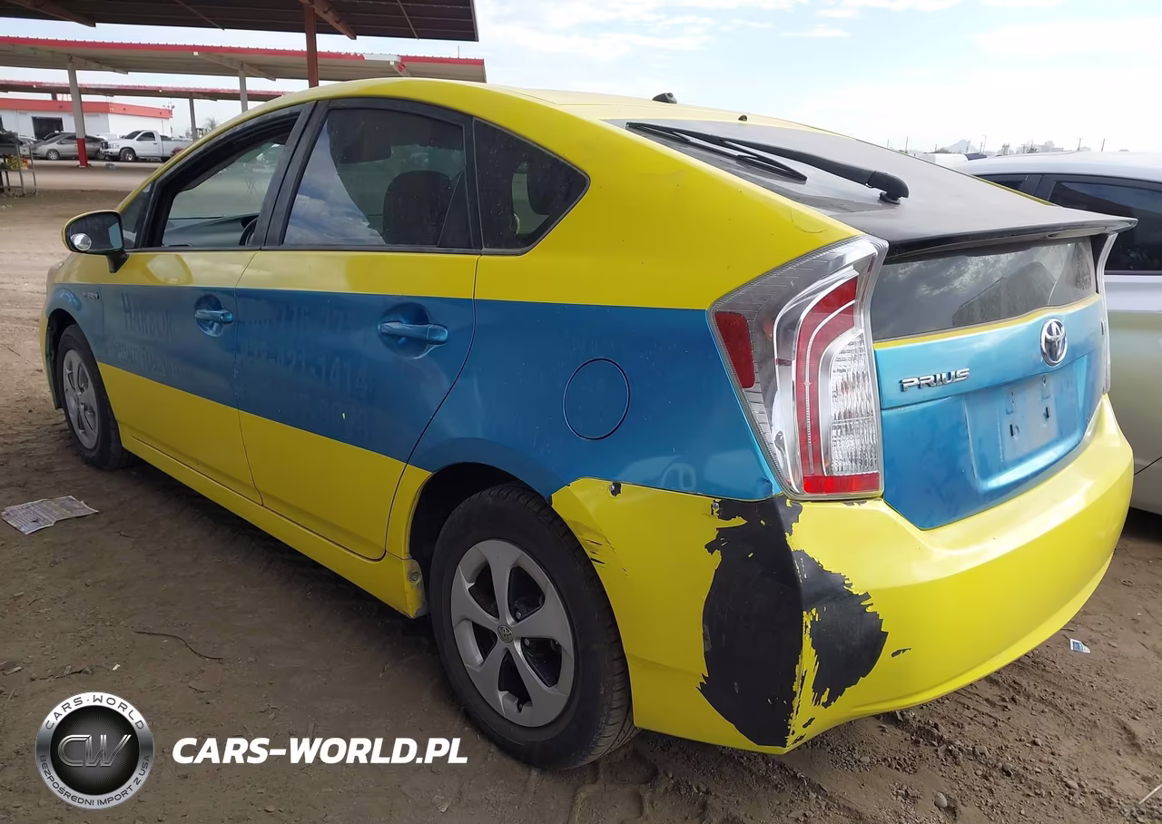 2013 Toyota Prius Two VIN:JTDKN3DU9D0339662 - 3