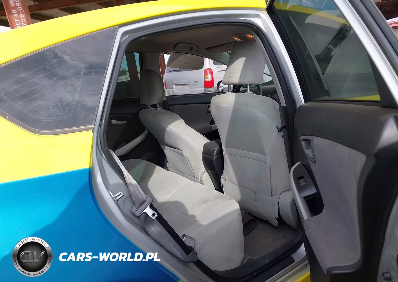 2013 Toyota Prius Two VIN:JTDKN3DU9D0339662 - 8