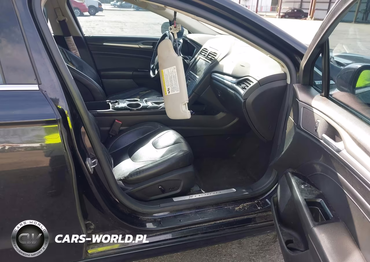 2014 Ford Fusion Titanium VIN:3FA6P0D91ER151439 - 5