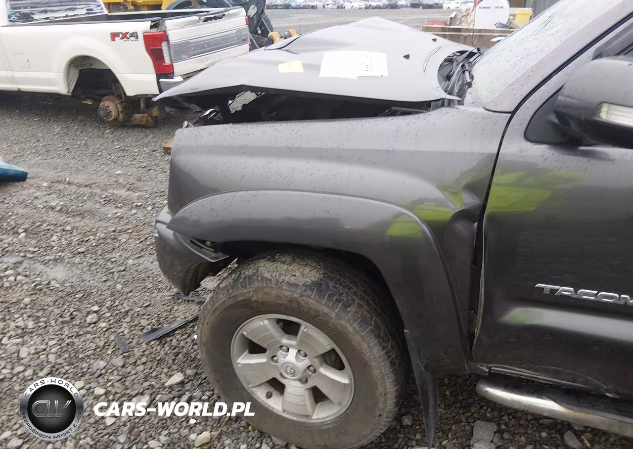 2014 Toyota Tacoma Base V6 VIN:5TFUU4EN2EX085696 - 18