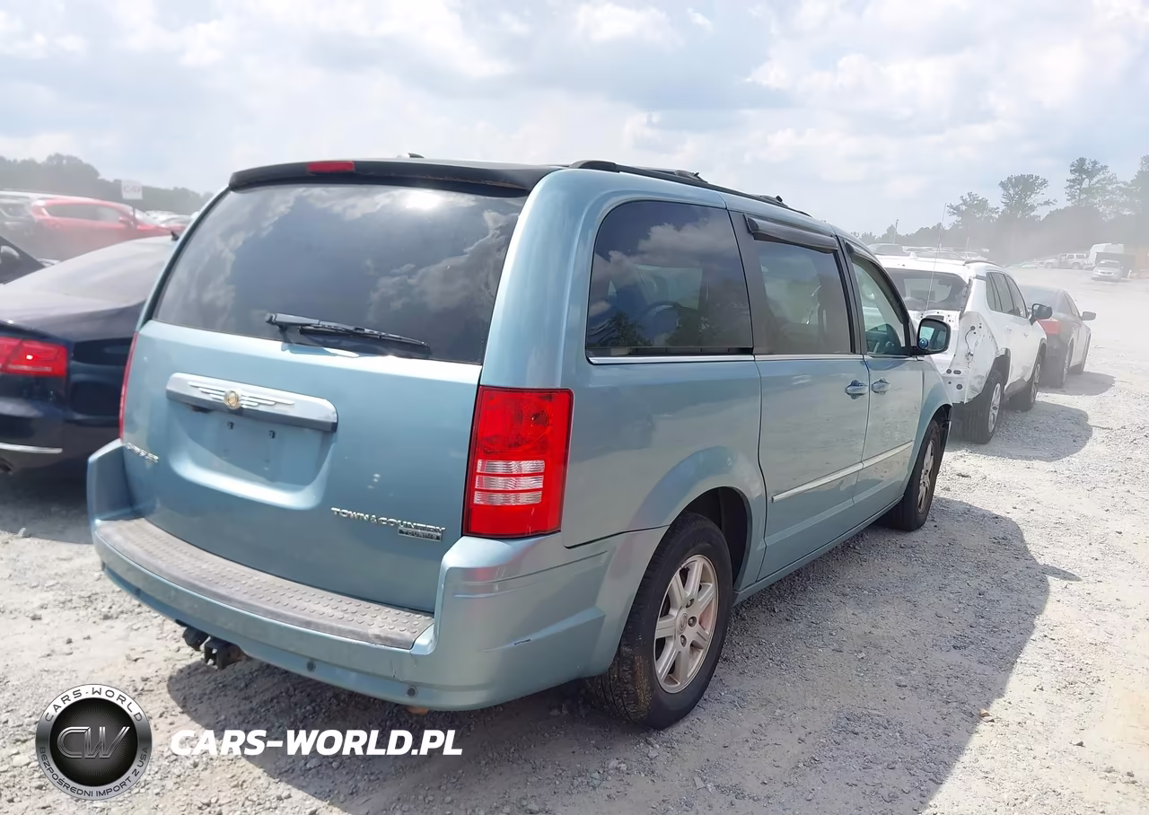 2010 Chrysler Town & Country Touring VIN:2A4RR5D17AR241617 - 4