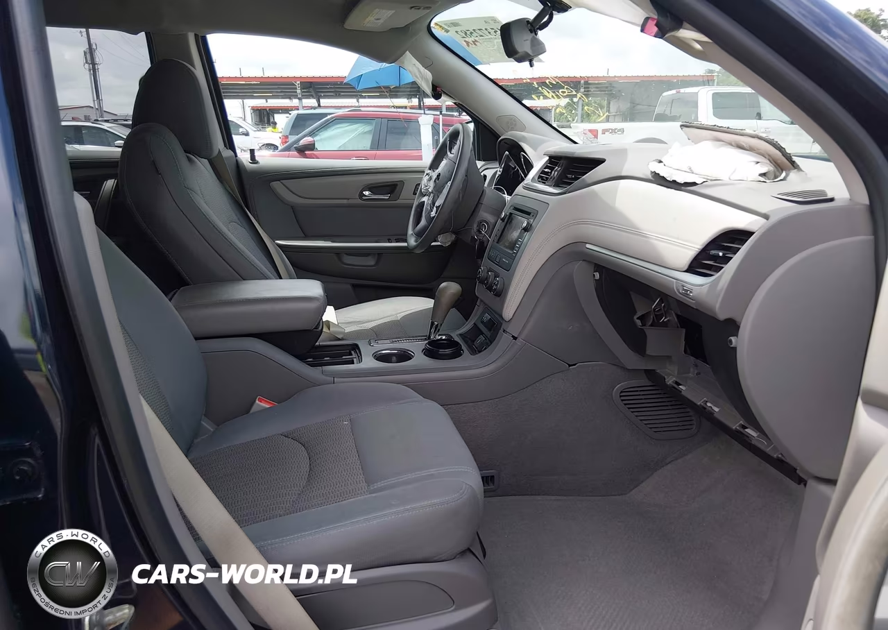 2017 Chevrolet Traverse Ls VIN:1GNKRFKD4HJ248217 - 5