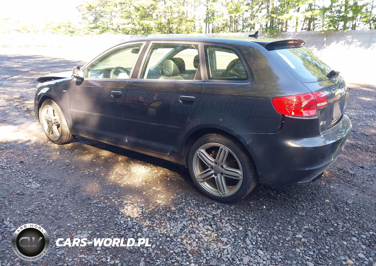 2013 Audi A3 2.0T Premium VIN:WAUPEAFM8DA008246 - 3