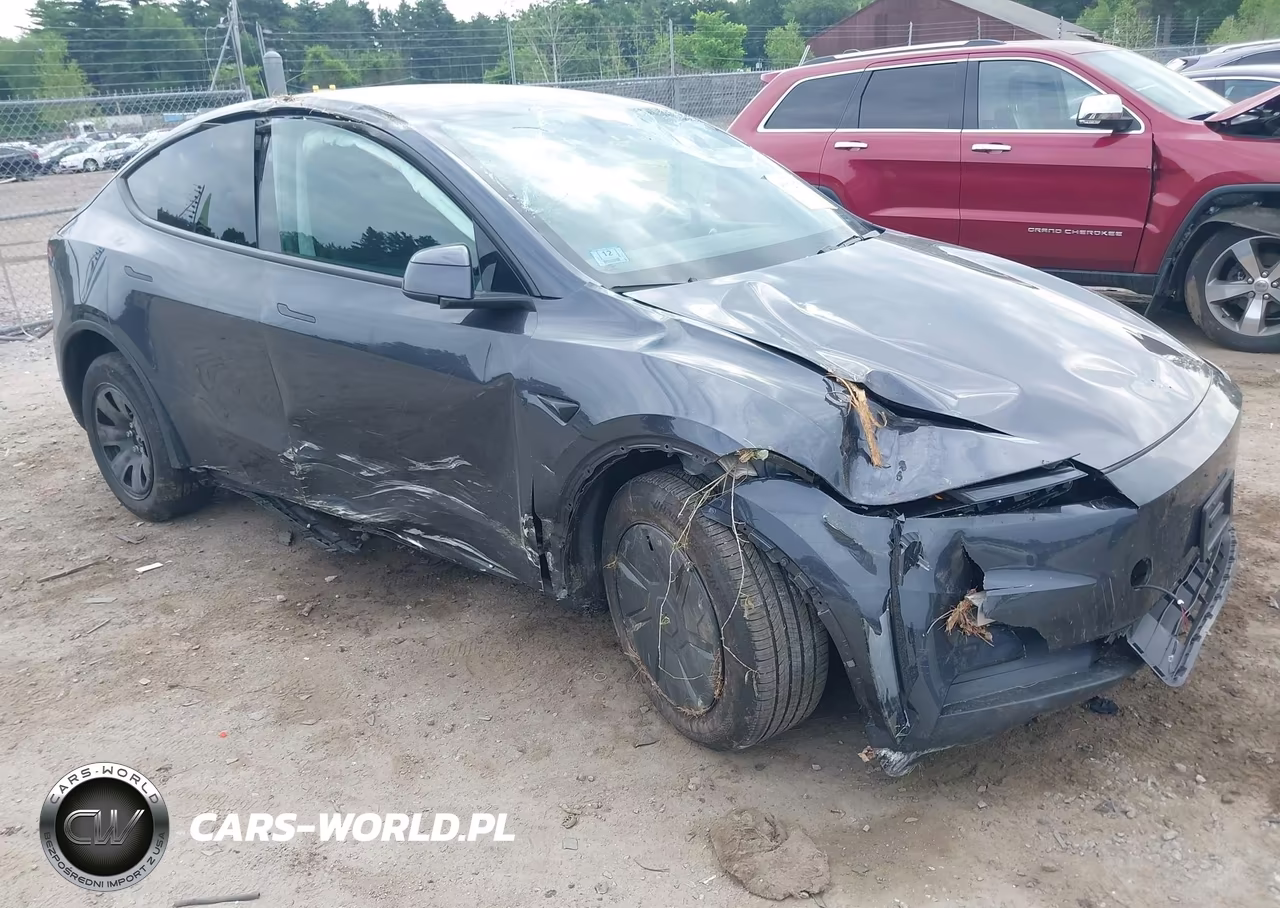 2026 Tesla Model Y – zdjęcie 1 z 15