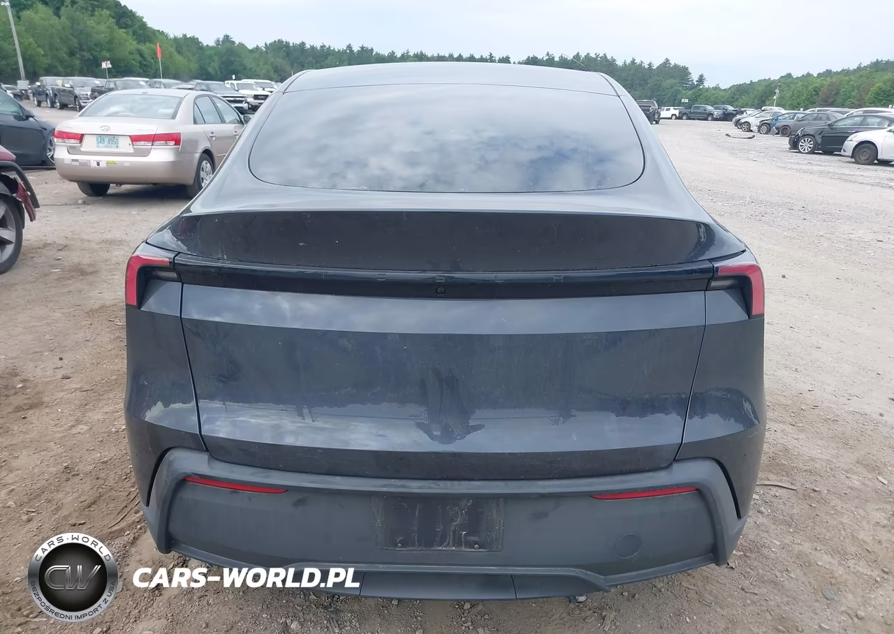 2026 Tesla Model Y VIN:7SAYGDEDXTA590330 - 15