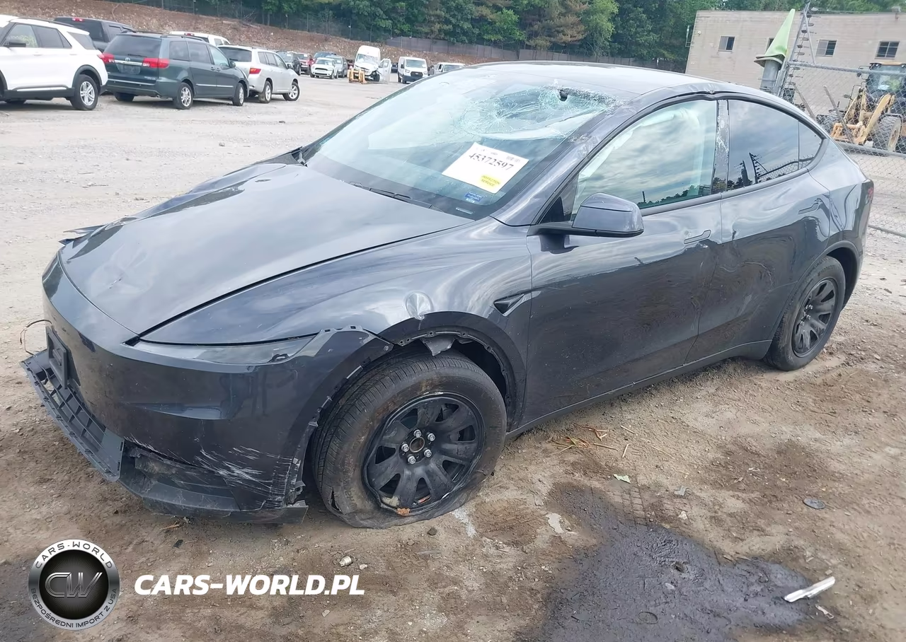2026 Tesla Model Y VIN:7SAYGDEDXTA590330 - 2