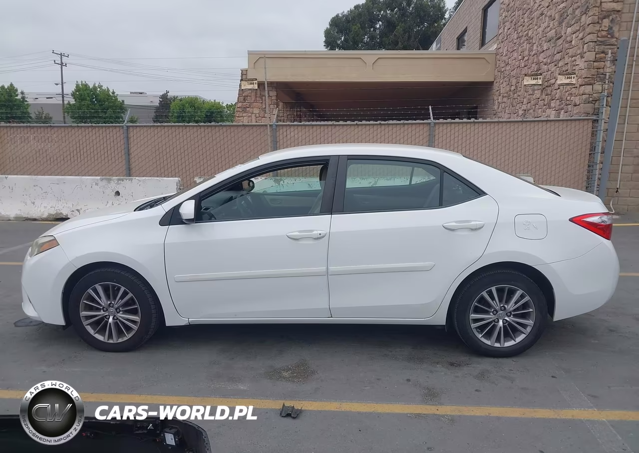 2015 Toyota Corolla Le Plus VIN:5YFBURHE7FP257785 - 14