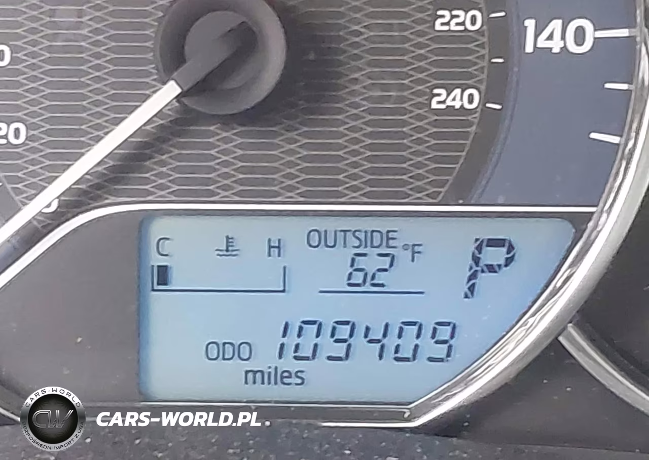 2015 Toyota Corolla Le Plus VIN:5YFBURHE7FP257785 - 15