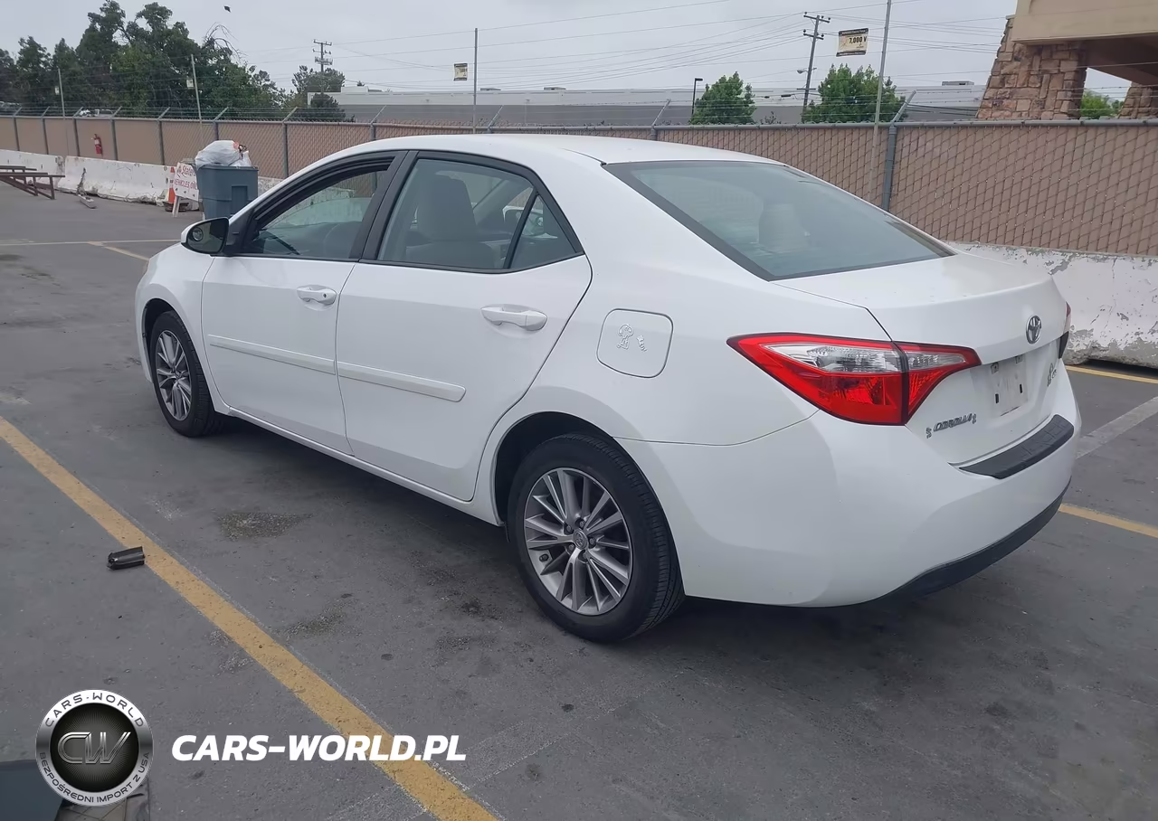 2015 Toyota Corolla Le Plus VIN:5YFBURHE7FP257785 - 3