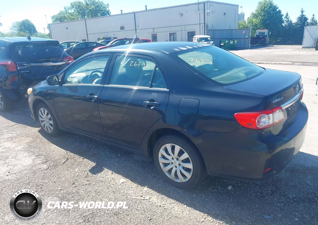 2013 Toyota Corolla Le VIN:2T1BU4EE6DC031578 - 3