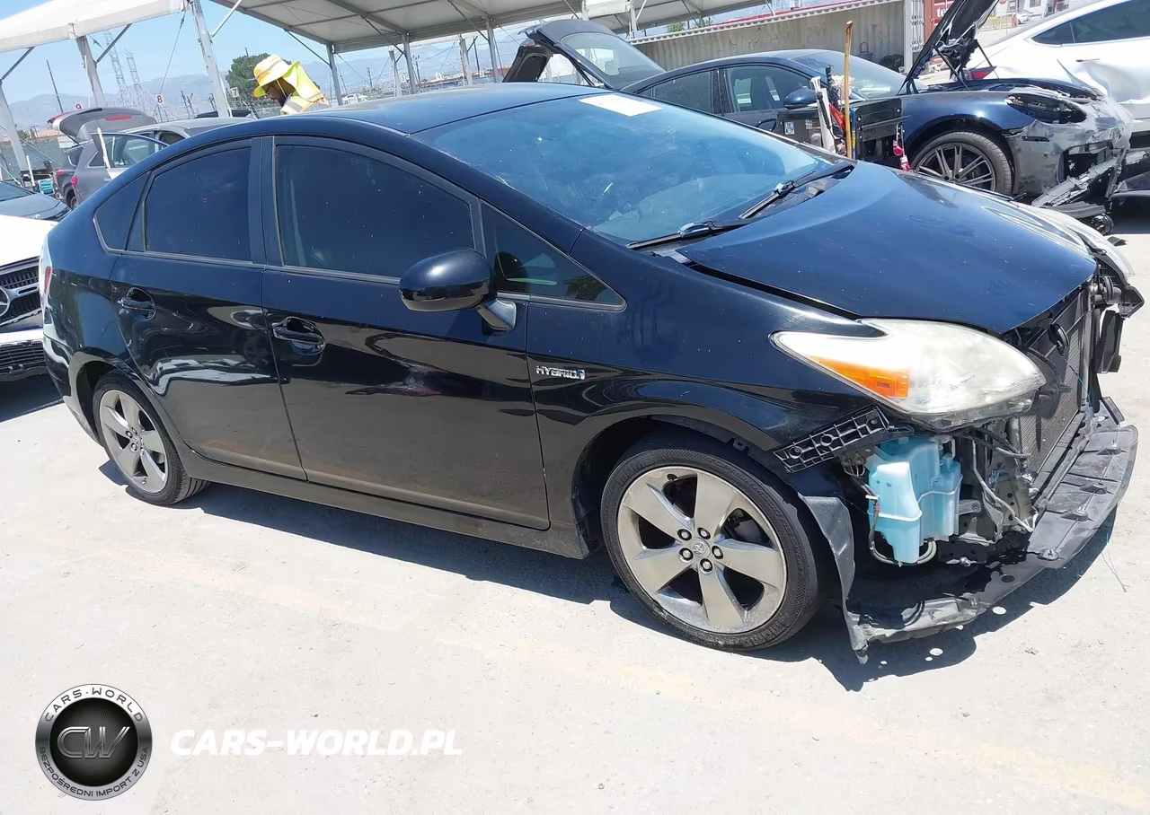 2013 Toyota Prius Three Se – zdjęcie 1 z 17
