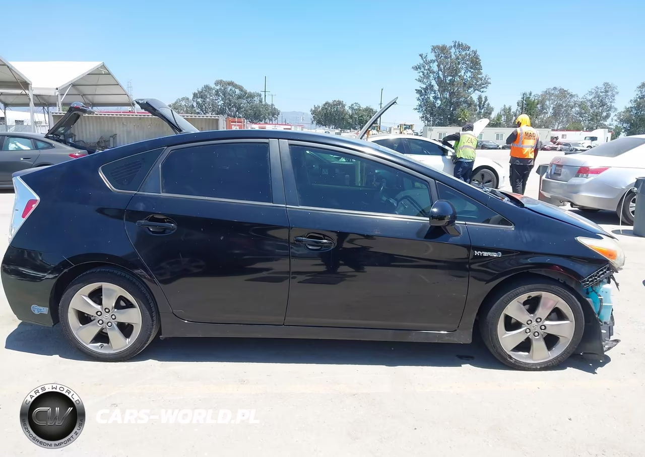2013 Toyota Prius Three Se VIN:JTDKN3DU3D5570334 - 14
