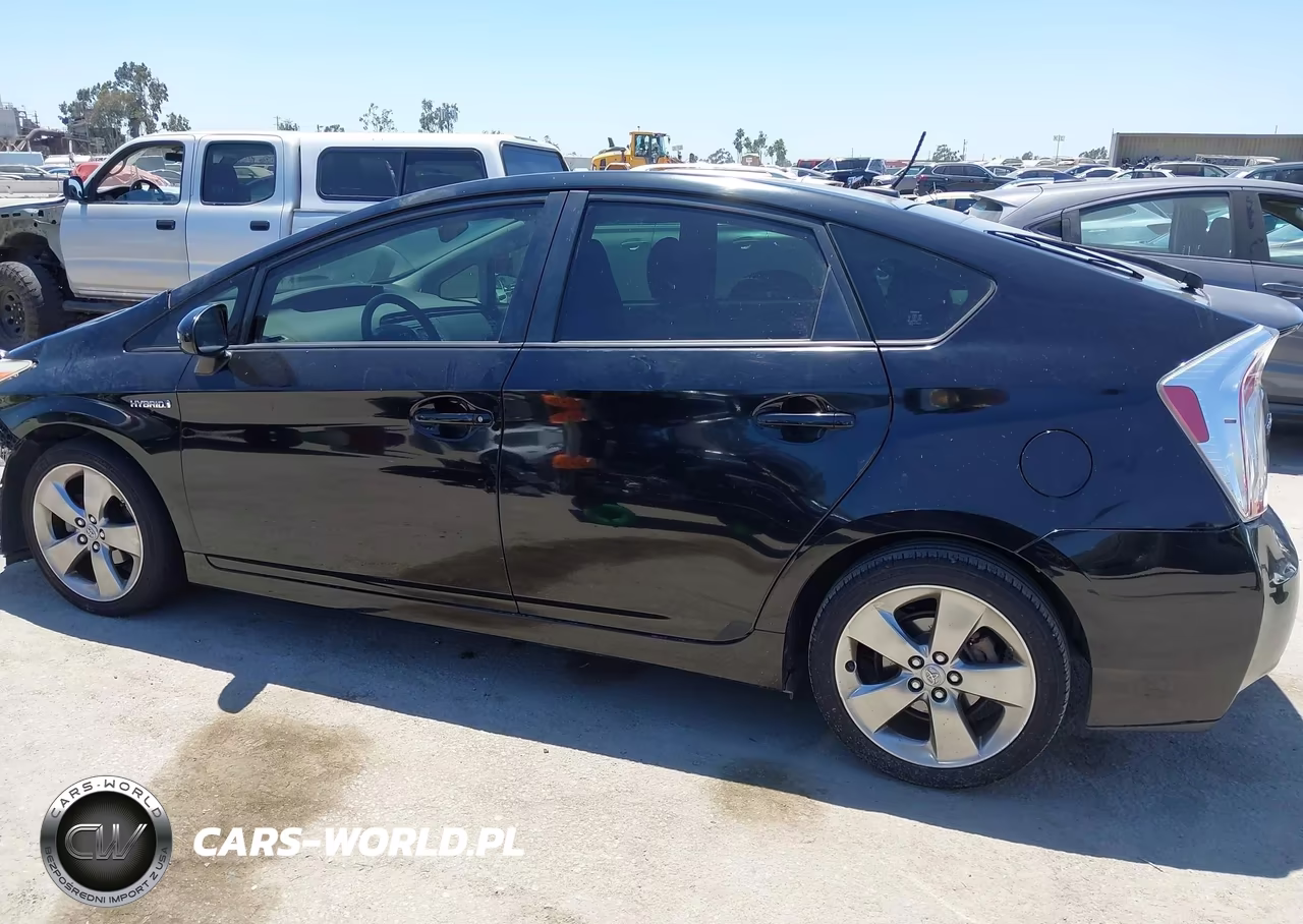 2013 Toyota Prius Three Se VIN:JTDKN3DU3D5570334 - 15