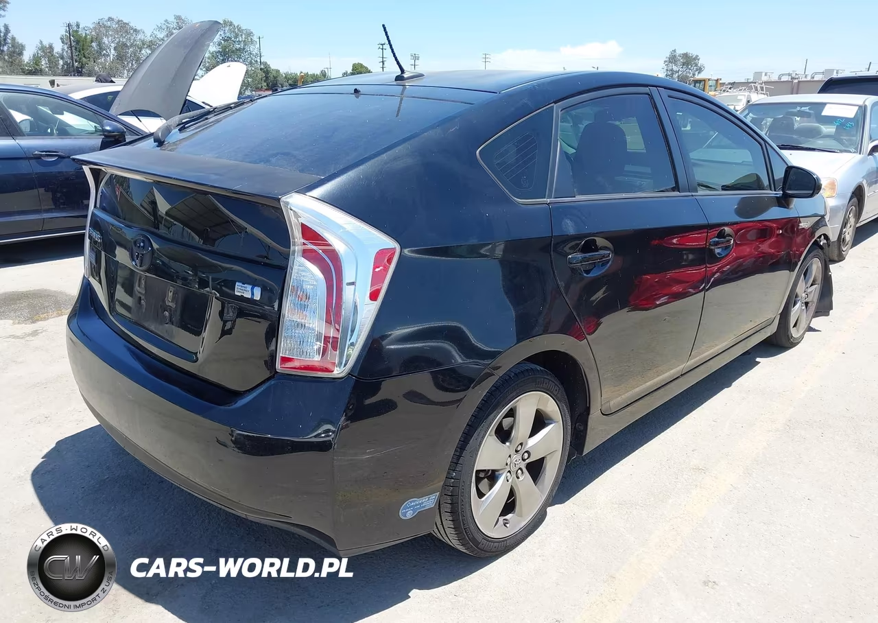 2013 Toyota Prius Three Se VIN:JTDKN3DU3D5570334 - 4
