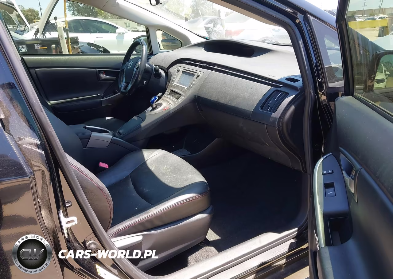 2013 Toyota Prius Three Se VIN:JTDKN3DU3D5570334 - 5