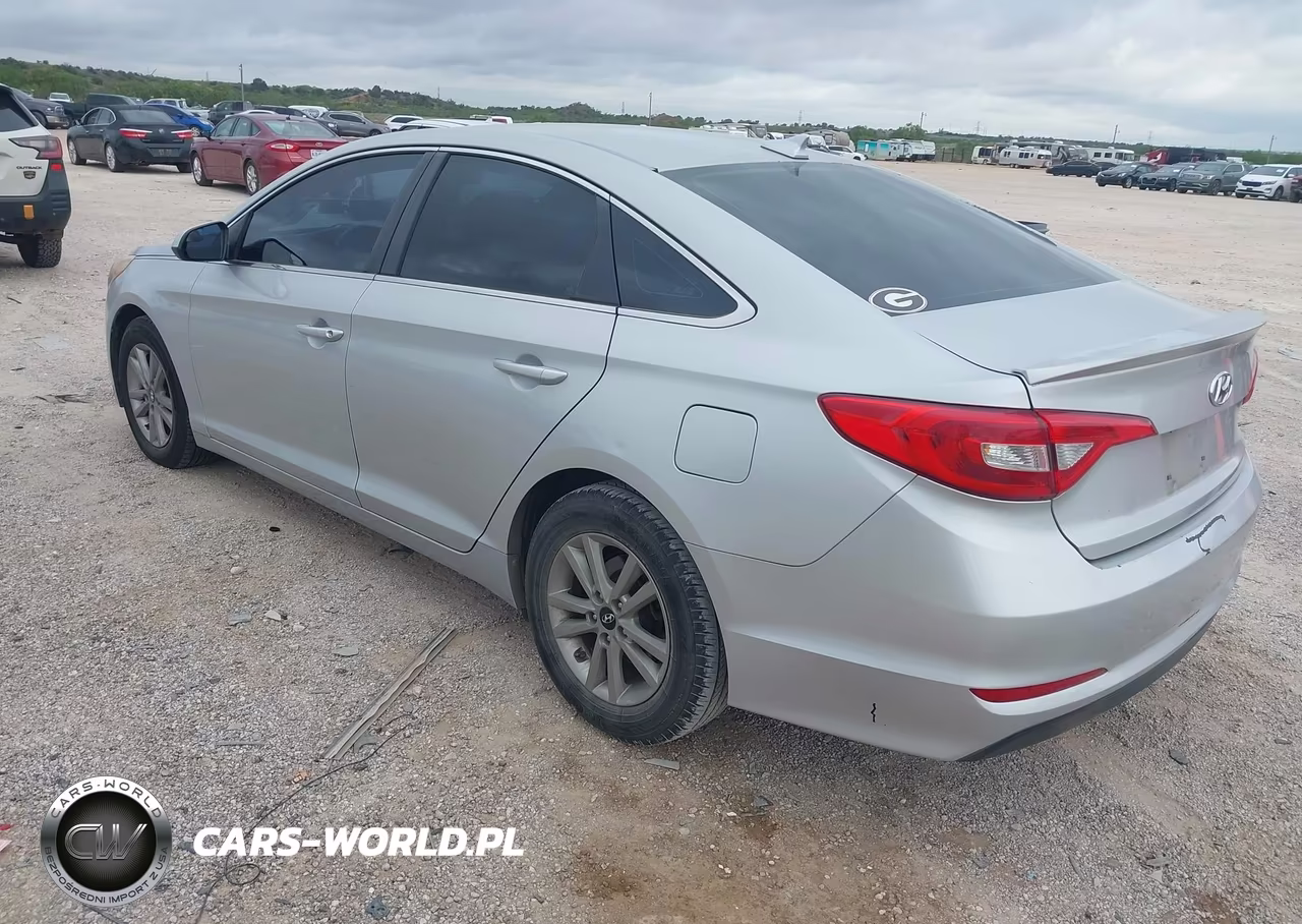 2015 Hyundai Sonata Se VIN:5NPE24AF4FH151039 - 3