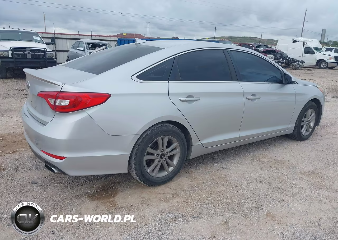 2015 Hyundai Sonata Se VIN:5NPE24AF4FH151039 - 4