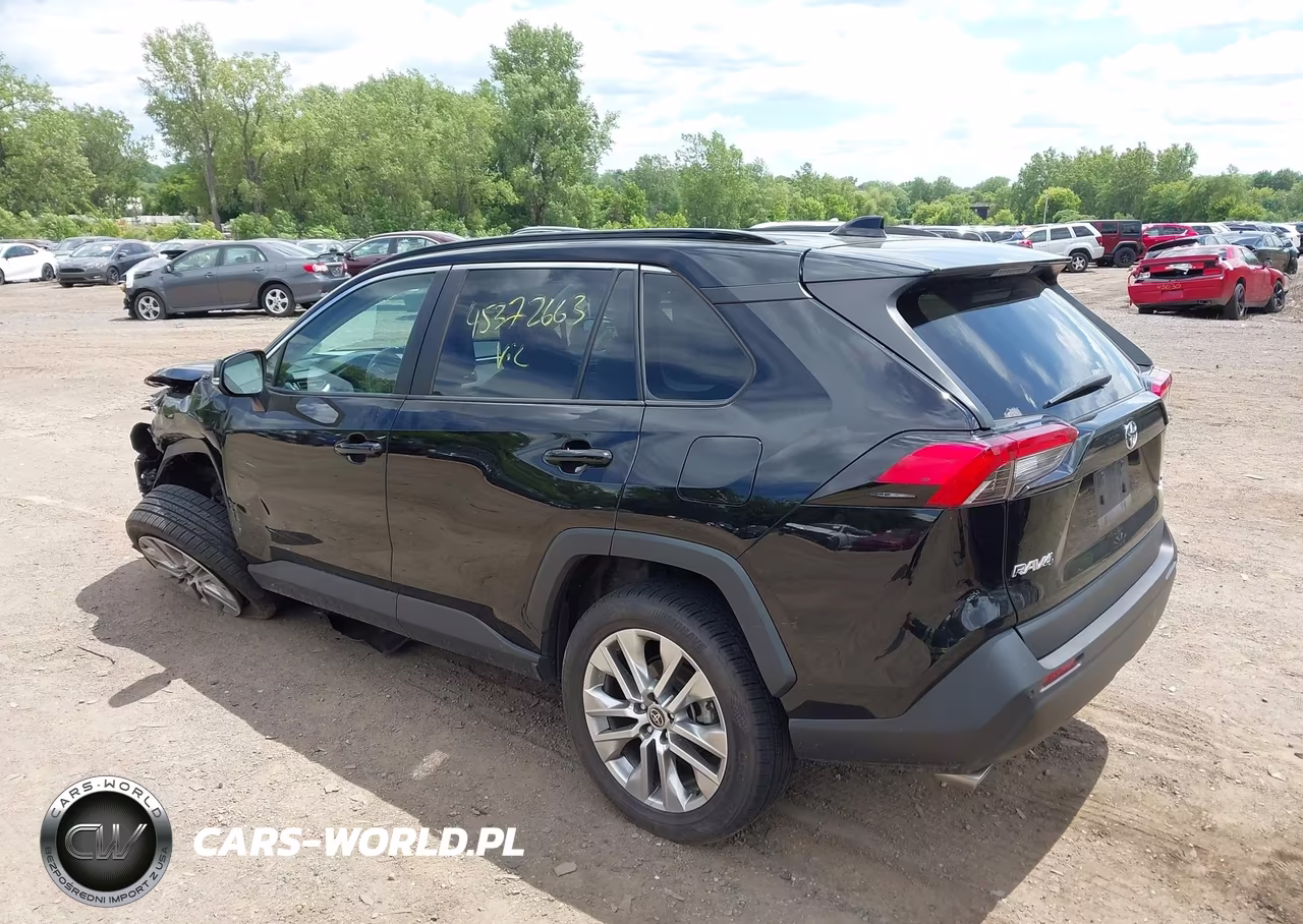 2023 Toyota Rav4 Xle Premium VIN:2T3A1RFV3PC361352 - 3