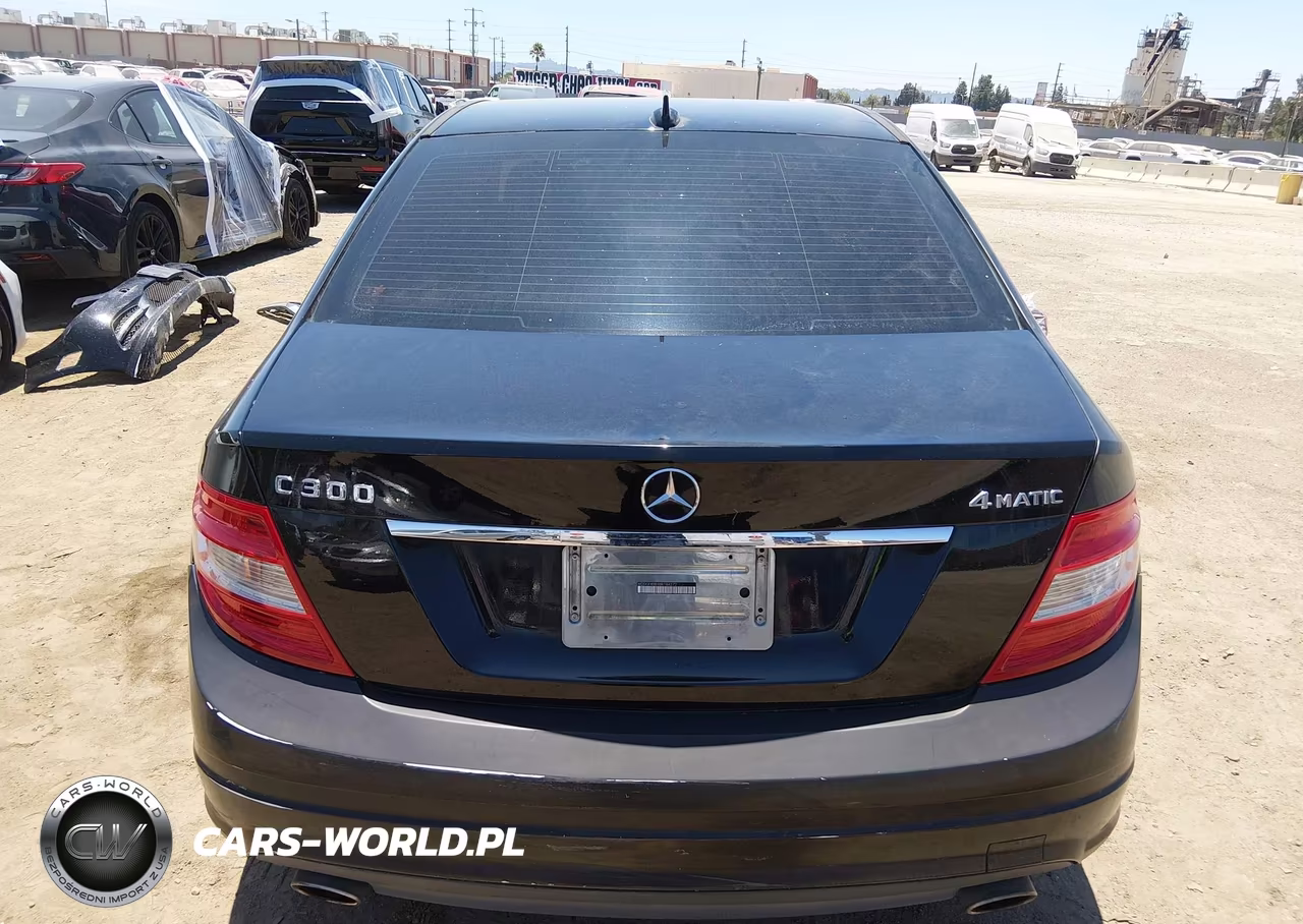 2011 Mercedes-Benz C 300 Sport 4Matic VIN:WDDGF8BB9BR184272 - 17