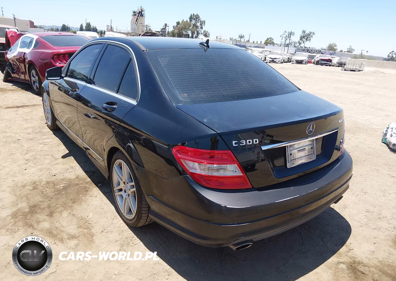 2011 Mercedes-Benz C 300 Sport 4Matic VIN:WDDGF8BB9BR184272 - 3