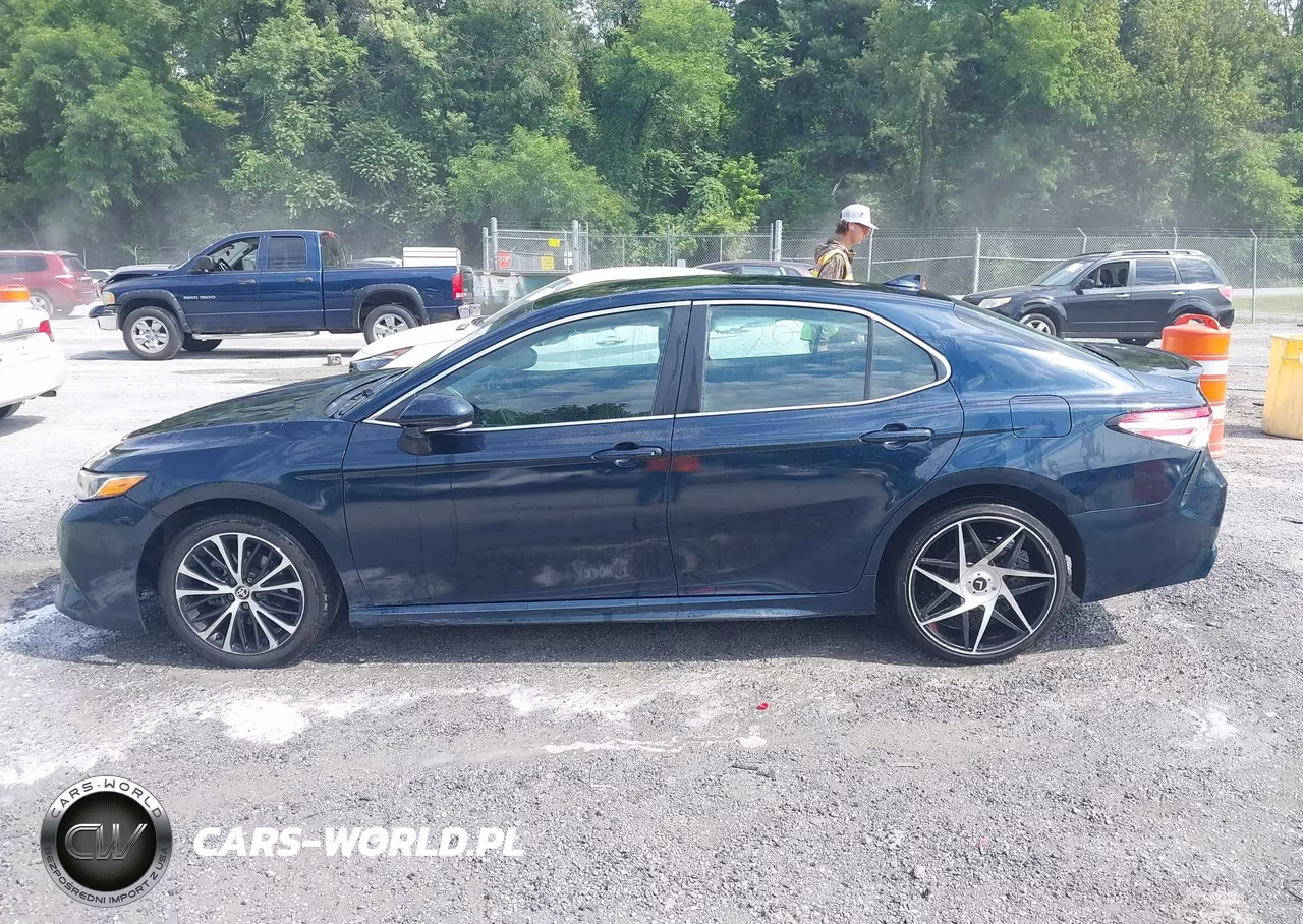 2019 Toyota Camry Se VIN:4T1B11HK2KU770077 - 14