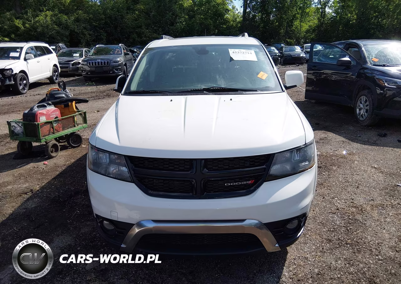 2020 Dodge Journey Crossroad VIN:3C4PDCGB0LT206678 - 11