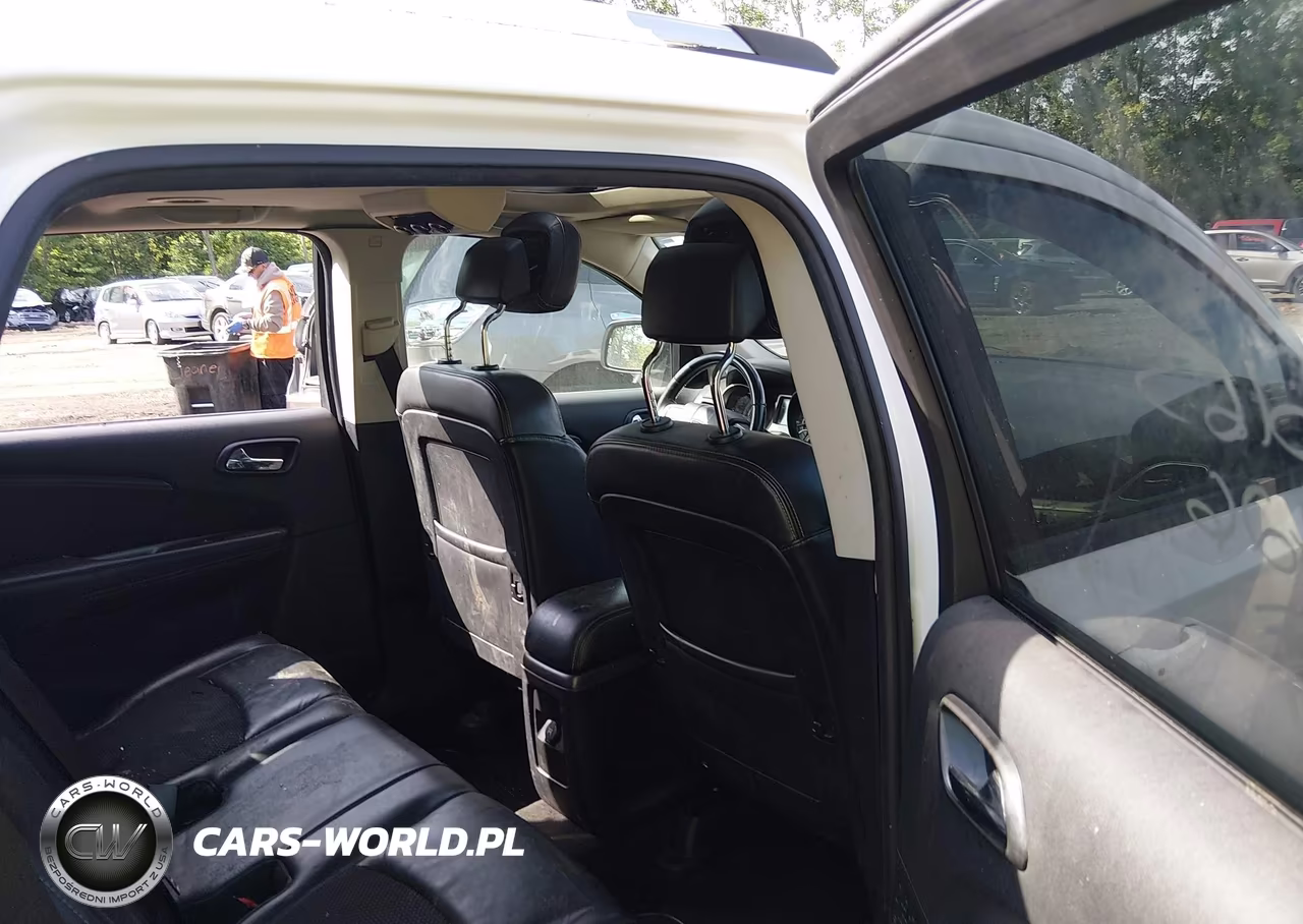2020 Dodge Journey Crossroad VIN:3C4PDCGB0LT206678 - 8