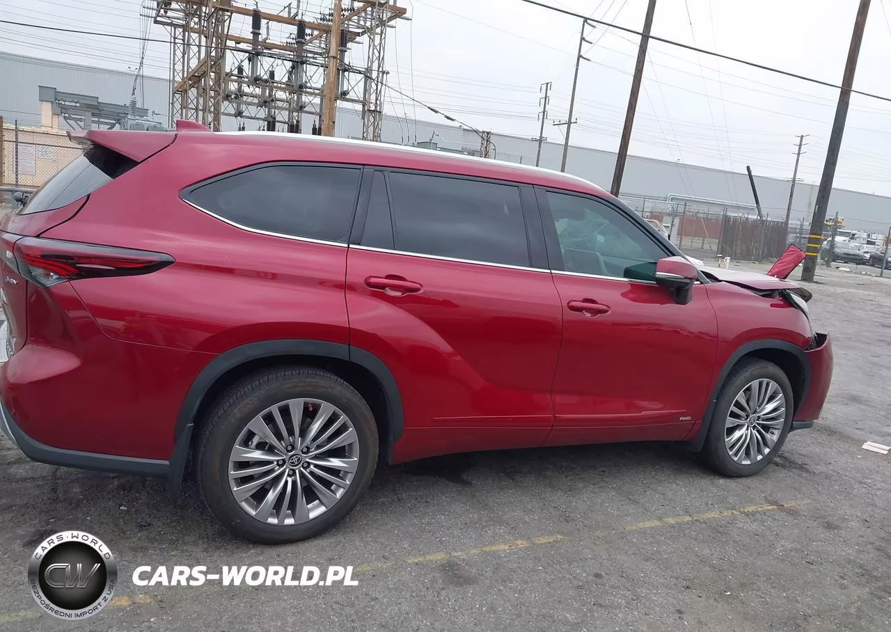 2025 Toyota Highlander Hybrid Platinum VIN:5TDEBRCH4SS653064 - 14