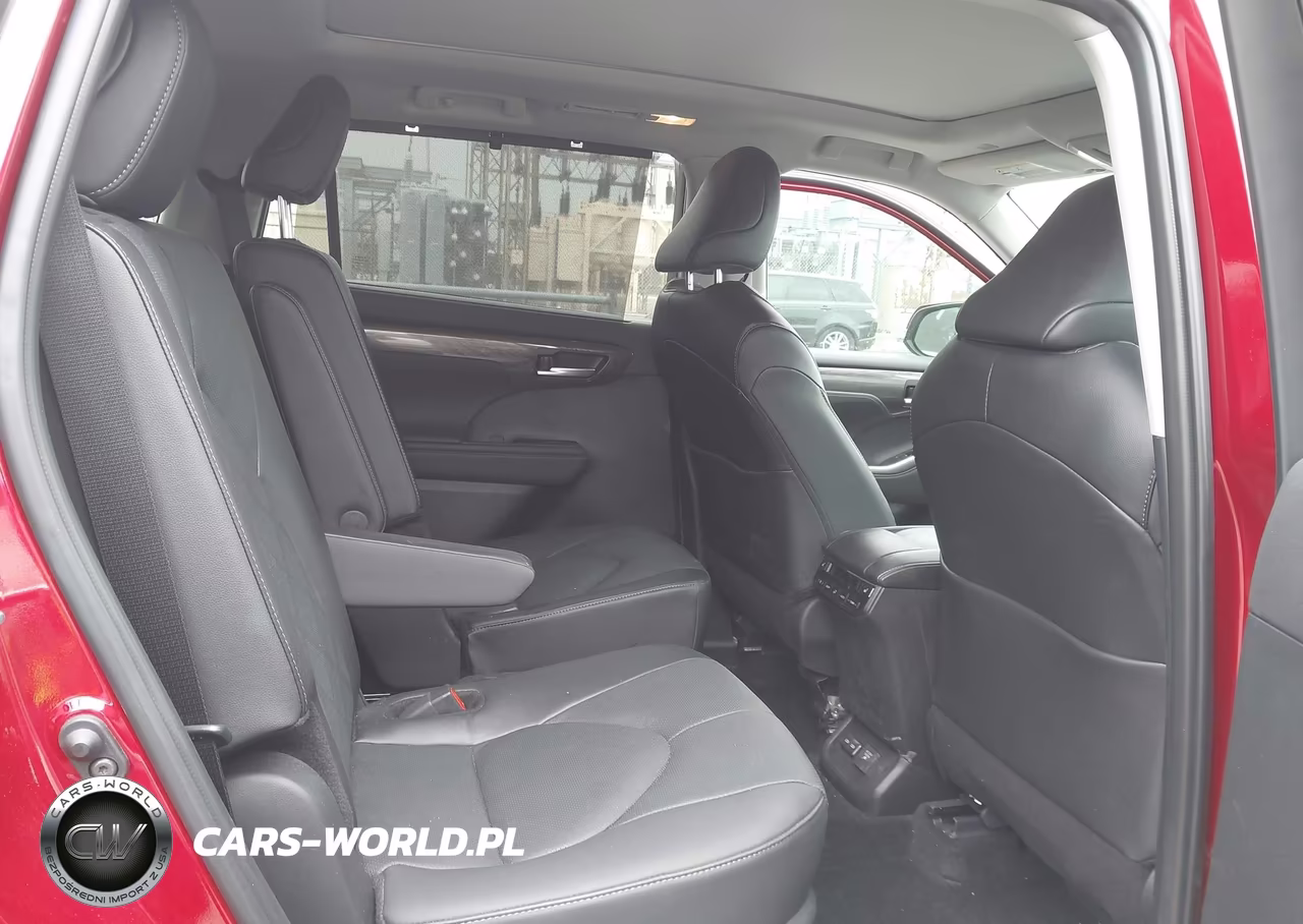 2025 Toyota Highlander Hybrid Platinum VIN:5TDEBRCH4SS653064 - 8
