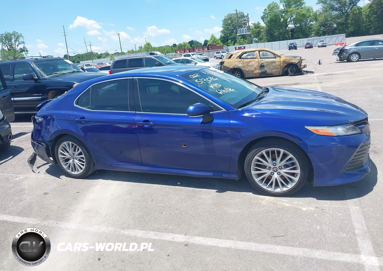 2018 Toyota Camry Xle VIN:4T1B11HK3JU513086 - 13
