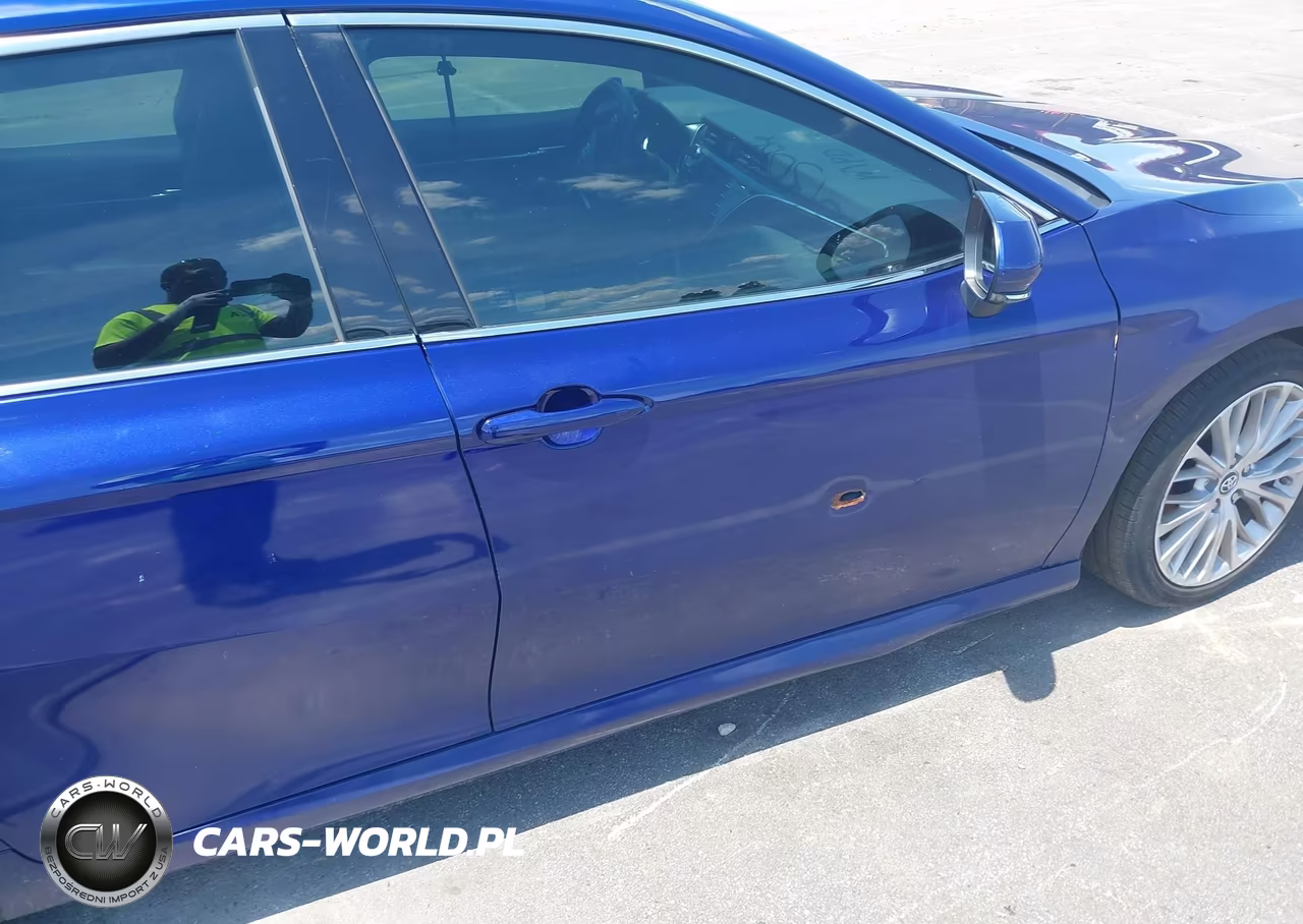 2018 Toyota Camry Xle VIN:4T1B11HK3JU513086 - 17