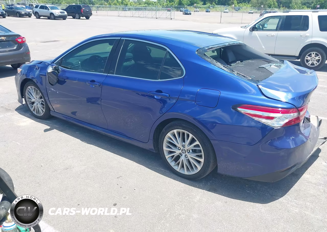 2018 Toyota Camry Xle VIN:4T1B11HK3JU513086 - 3