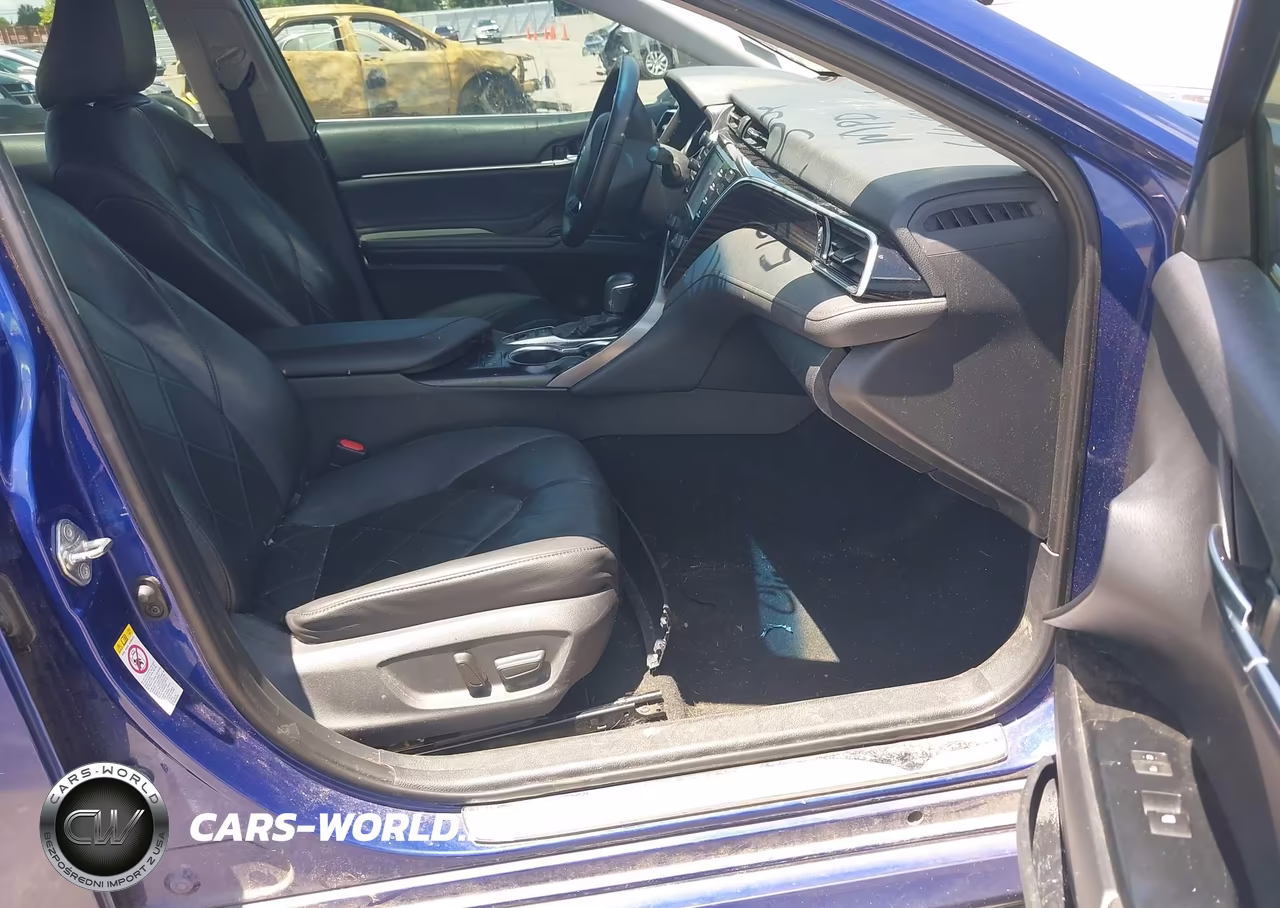 2018 Toyota Camry Xle VIN:4T1B11HK3JU513086 - 5