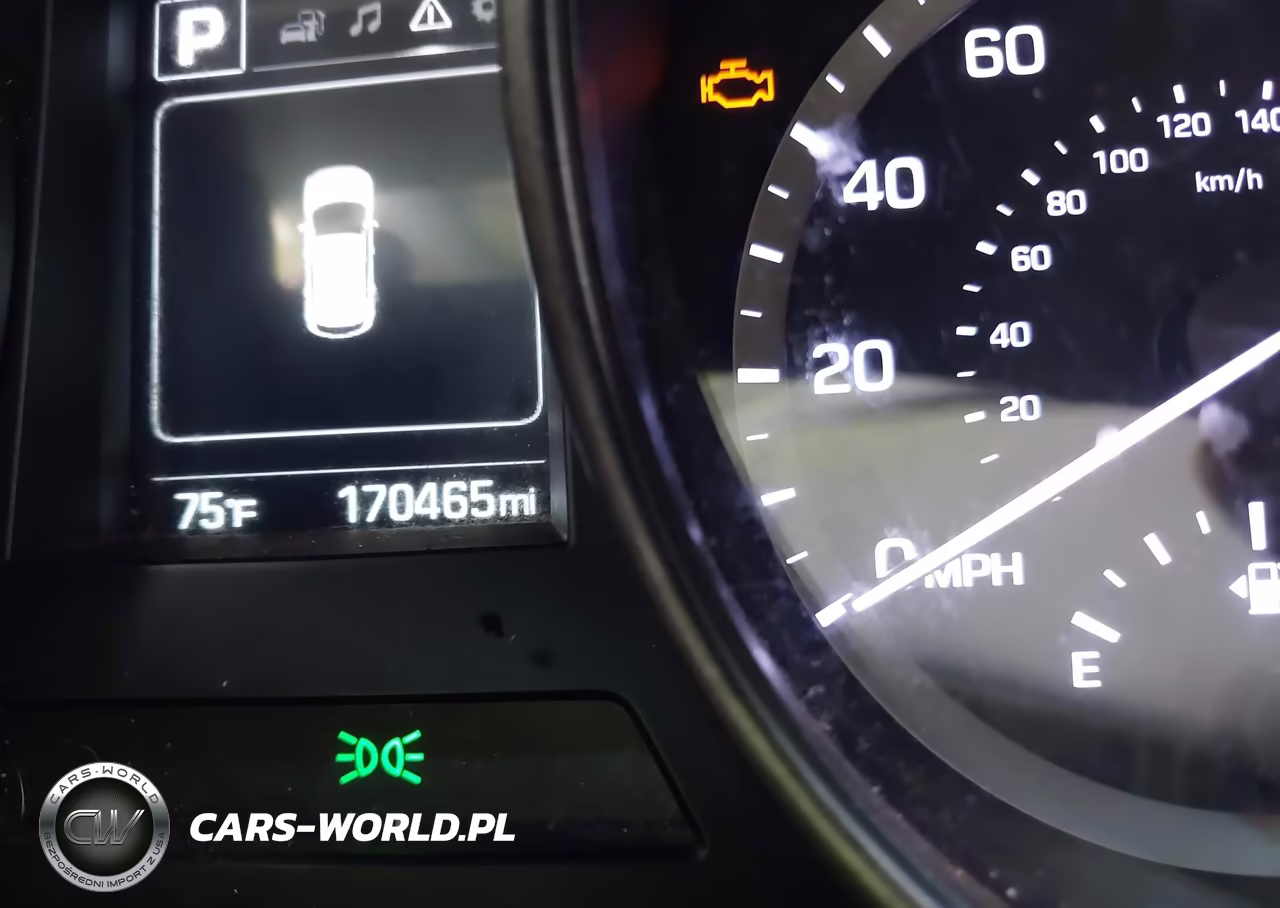 2017 Hyundai Santa Fe Se VIN:KM8SMDHF6HU168173 - 16